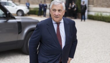 Tajani incontra un gruppo di medici impegnati in progetti sanitari per la Striscia di Gaza