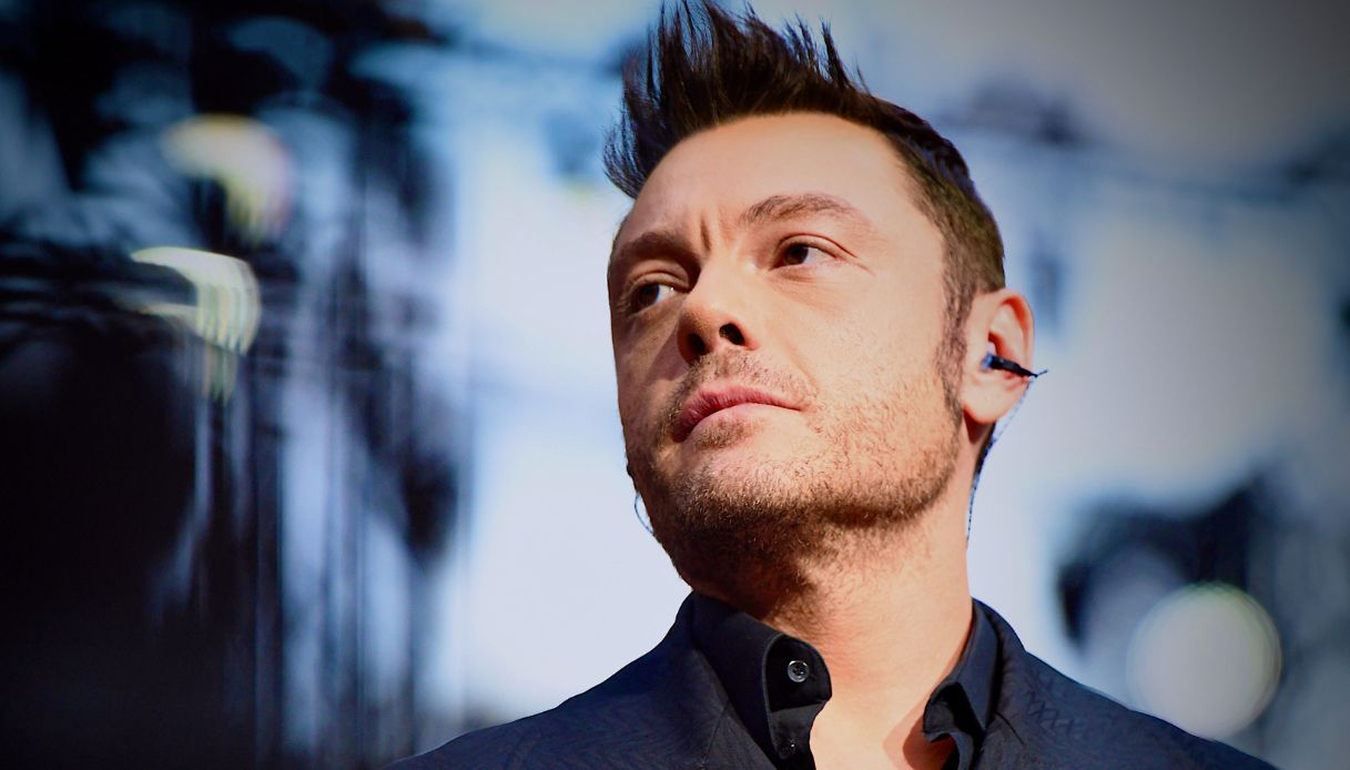 Tiziano Ferro, la fine del matrimonio con Victor e la custodia dei figli: "Non vorrei portarli via"