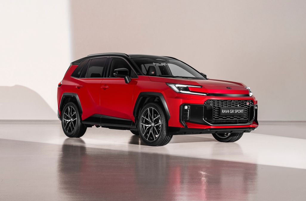 Nuova Toyota RAV4, partono ufficialmente gli ordini in Italia