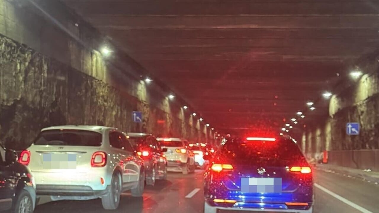 Roma Sud nel traffico, smart working e strade alternative per aggirare il "delirio"