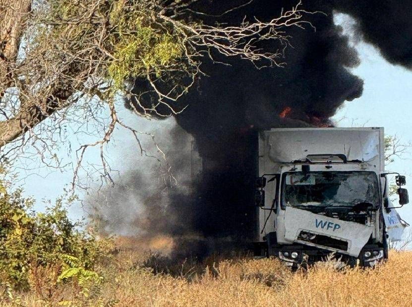 Ucraina, attacco russo a convoglio Onu. Mosca in pressing su Trump: "Convinca Kiev alla pace"