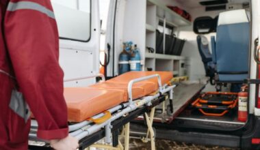 Un 75enne cade in gastronomia, paura tra clienti