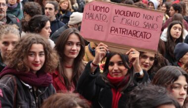 Firenze, centro anti violenza espulso dalla rete nazionale: “Accetta soci uomini”