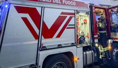 Comiso, salvati due coniugi bloccati in casa da un incendio: l’intervento dei Vigili del Fuoco