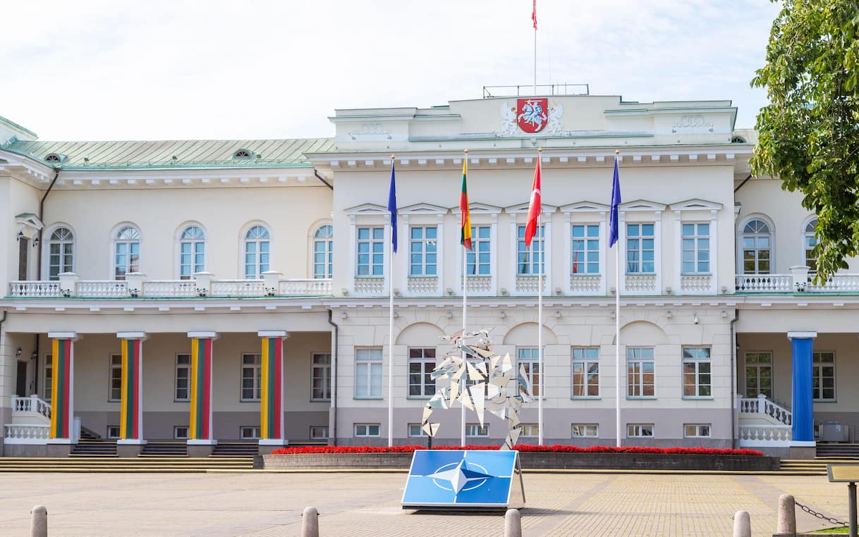 Lituania, chiusa la frontiera con la Bielorussia: sconfinamento di palloni aerostatici