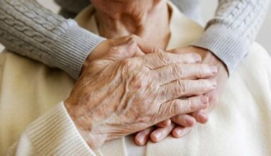 Visite a domicilio per gli over 65 fragili: 5 milioni di euro da Regione all’ATS Brianza