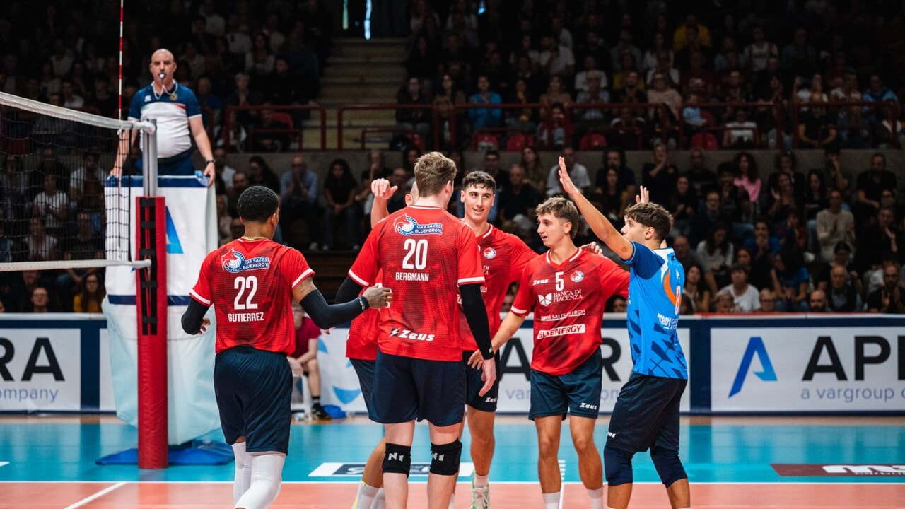 Gas Sales Bluenergy, ultimi giorni di rincorsa verso la Superlega. Giovedì test con Monza