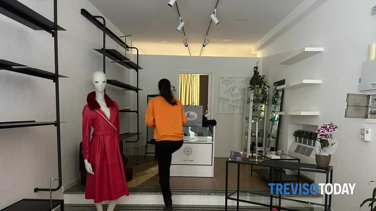 razzia di borse Chanel e Louis Vuitton