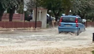 il mare invade le strade dei lidi ravennati, attivato dal sindaco il Centro operativo comunale