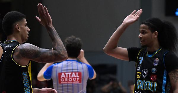 La Vanoli fa 113 e vola via