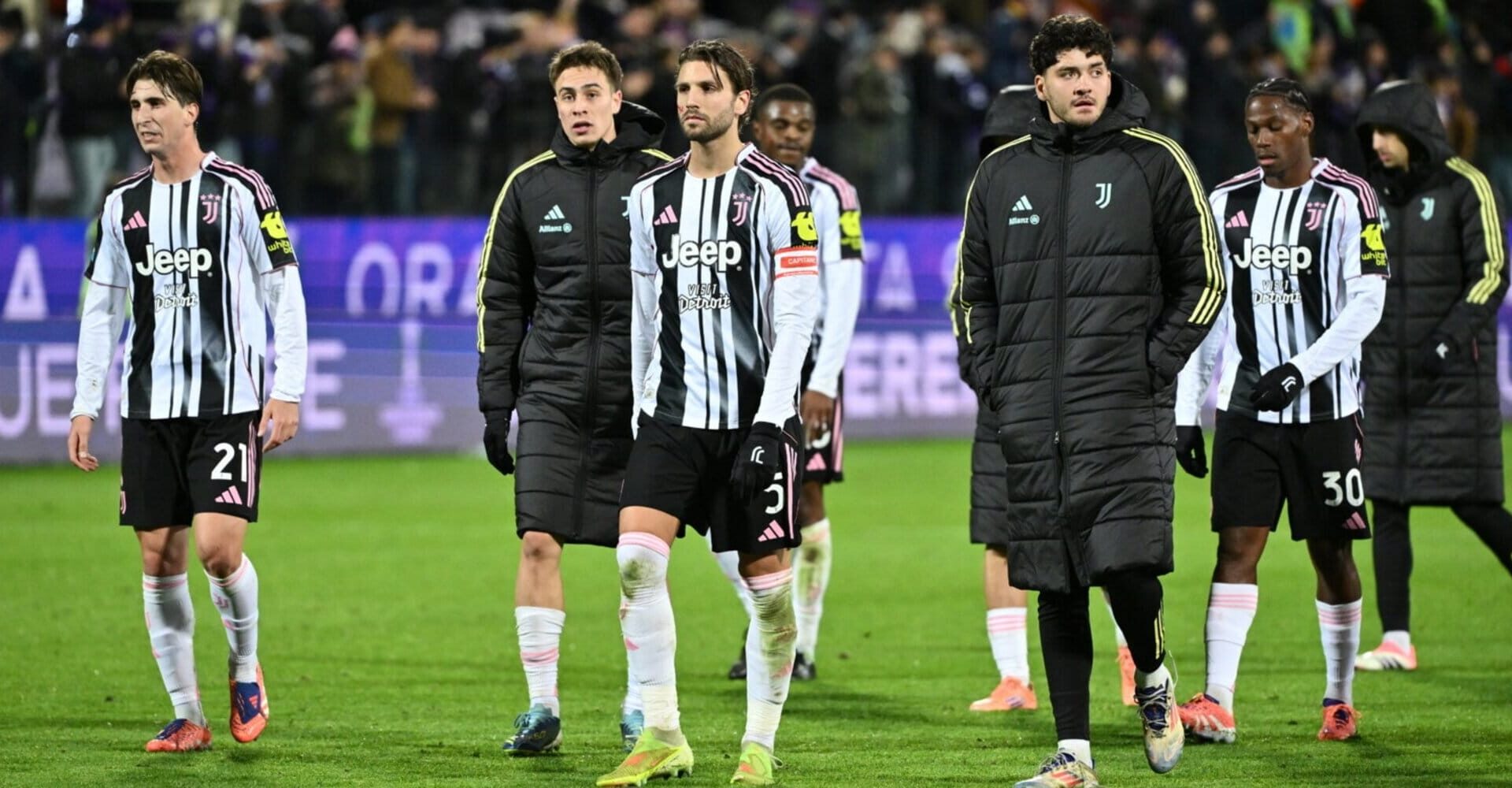 Juve, svolta o disastro: Doveri sbaglia, i cori nauseano e serve una sveglia - Tuttosport