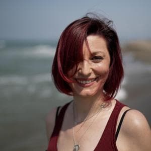 Quando il dolore non si vede: ‘Una vita a metà’, il docufilm che dà voce a chi vive con l’emicrania