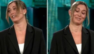 Urlano il nome di Tsitsipas dal pubblico, la reazione di Paula Badosa sul palco dice tutto 