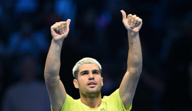 Alcaraz ferma Musetti e chiude l'anno da n.1. Passa anche De Minaur - ATP Finals 2025