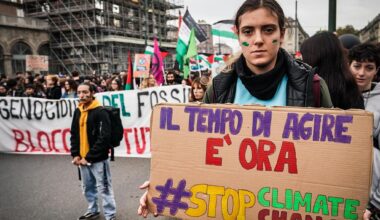 Manifestazioni in Italia oggi: da quella della scuola al No Meloni Day
