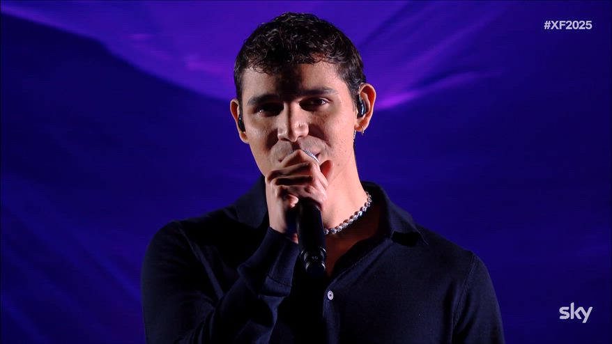 Semifinale X Factor 2025 eroCaddeo porta una cover di Tenco - Sky