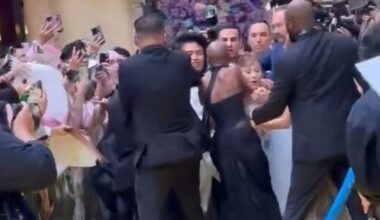 Paura per Ariana Grande al red carpet di Singapore