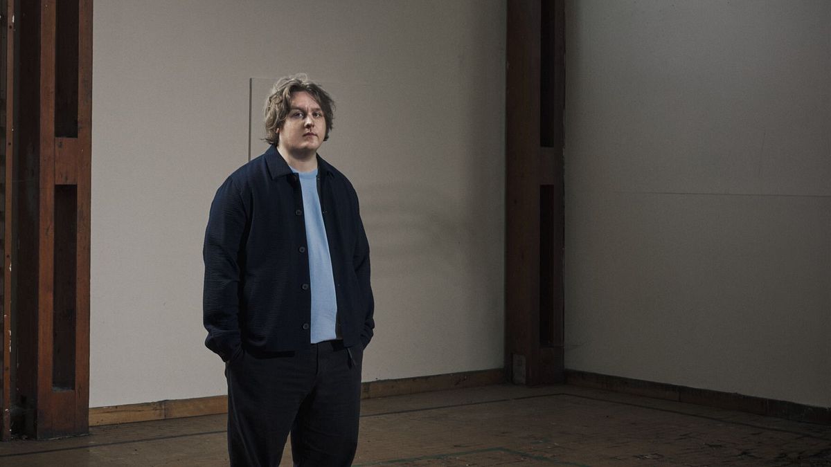 Lewis Capaldi torna con "The Day That I Die"
