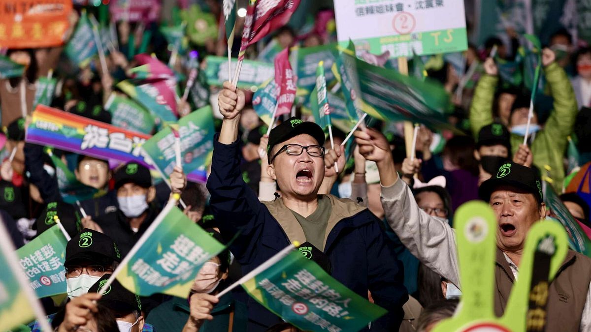 Taiwan diffonde manuali, Cina avverte il Giappone