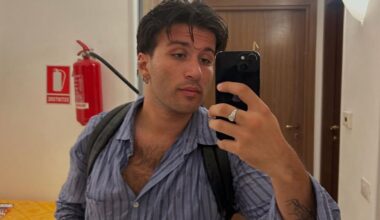 ecco chi è il cantautore virale su Tik Tok