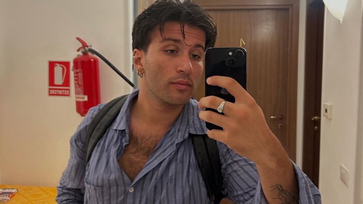 ecco chi è il cantautore virale su Tik Tok