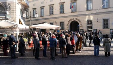 Ornella Vanoni, aperta la camera ardente al Piccolo Teatro