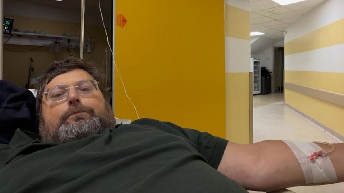 Mario Adinolfi preoccupa i fan: nuovo ricovero