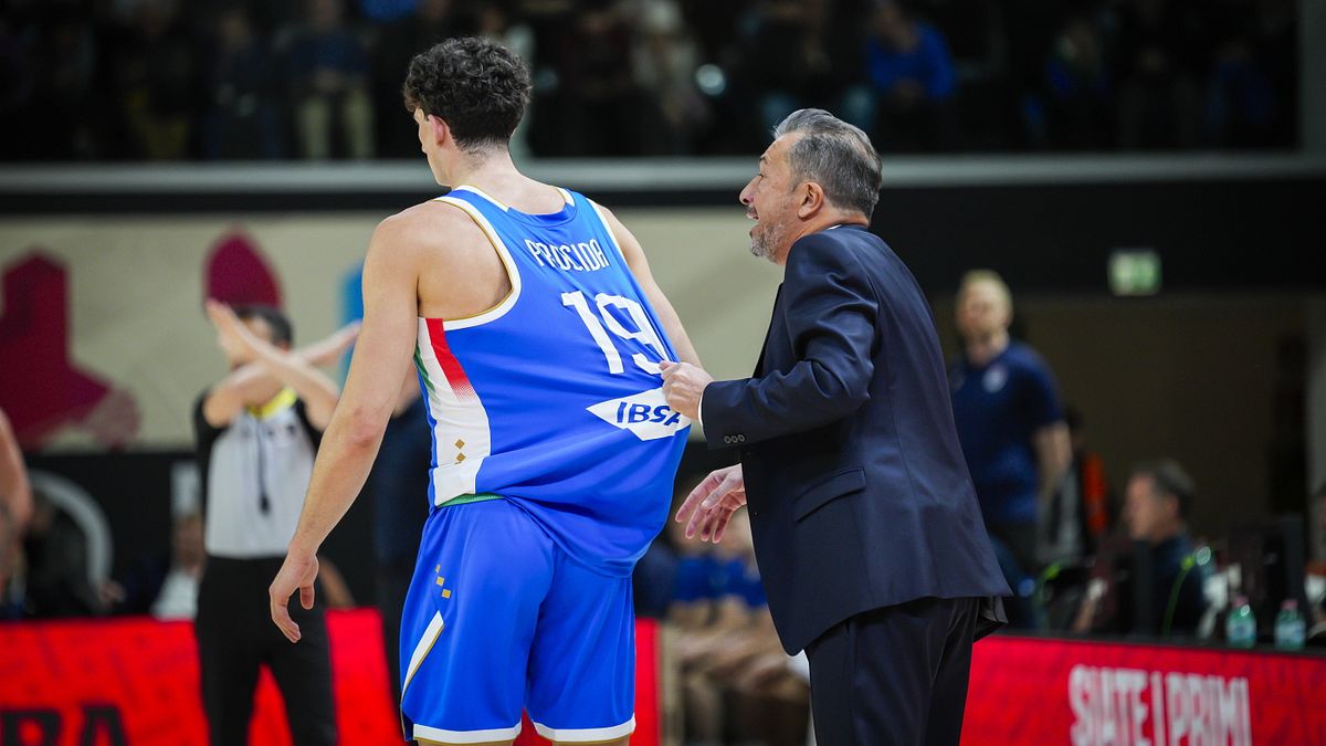 Banchi inizia con un ko, l'Islanda batte l'Italia