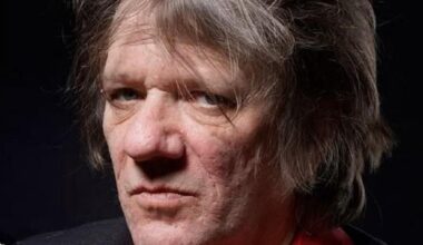 Pierpaolo Capovilla e “Le città di pianura”: “Sono io quel balordo tra bar, nebbia e vite sospese” - repubblica.it