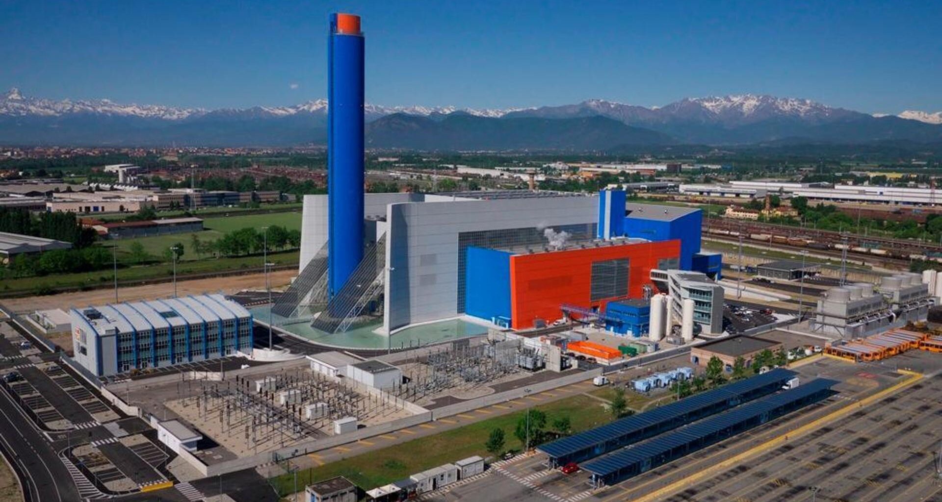 Tubi, scavi e calore: il tesoro nel sottosuolo. Iren investe miliardi a Torino, crescono i dividendi - La Stampa