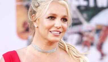 "Sono caduta dalle scale", fan in allarme – Il Tempo