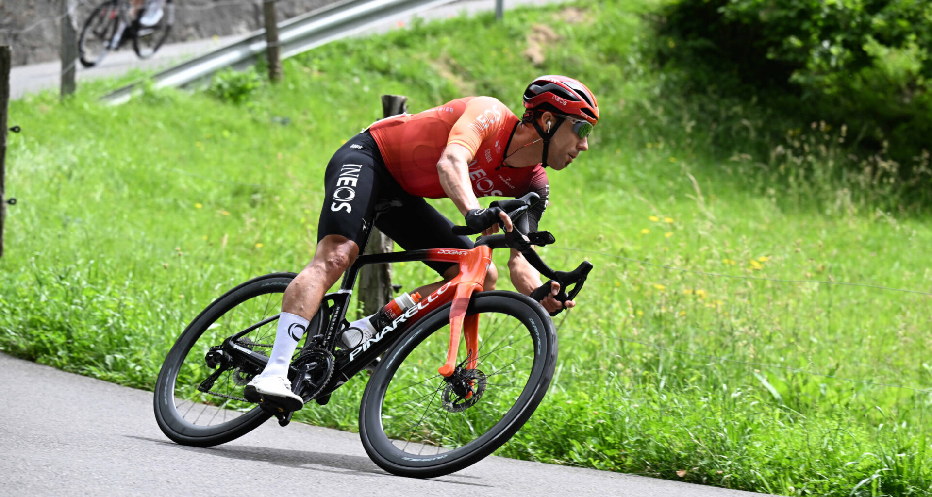 Ineos Grenadiers, l'amaro congedo di Omar Fraile: "Speravo di fare un'ultima Vuelta, ma la squadra ha deciso di lasciarmi fuori"