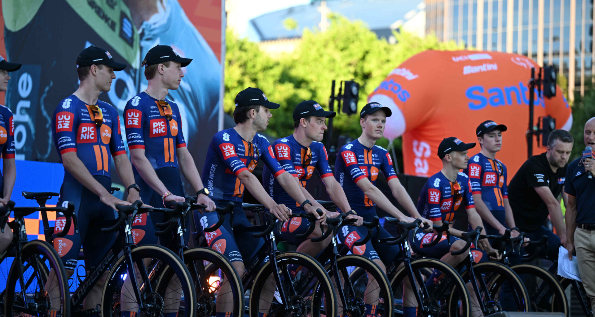 Picnic PostNL, altri 4 corridori verso l’addio: Romain Combaud, Patrick Eddy, Alexander Edmondson ed Enzo Leijnse