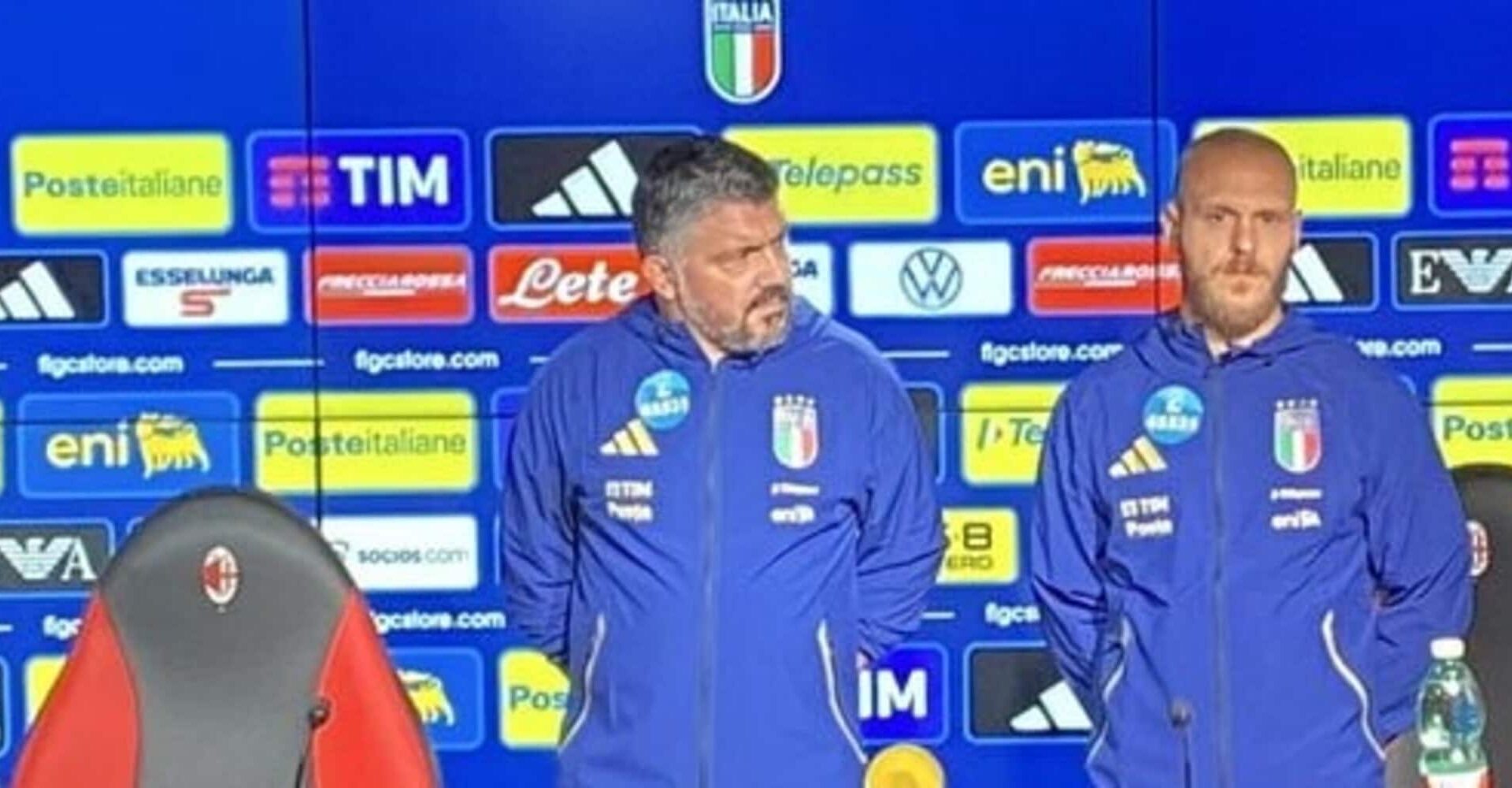 Il giornalista norvegese chiede a Gattuso e Dimarco se l'Italia può vincere 9-0: loro reagiscono così