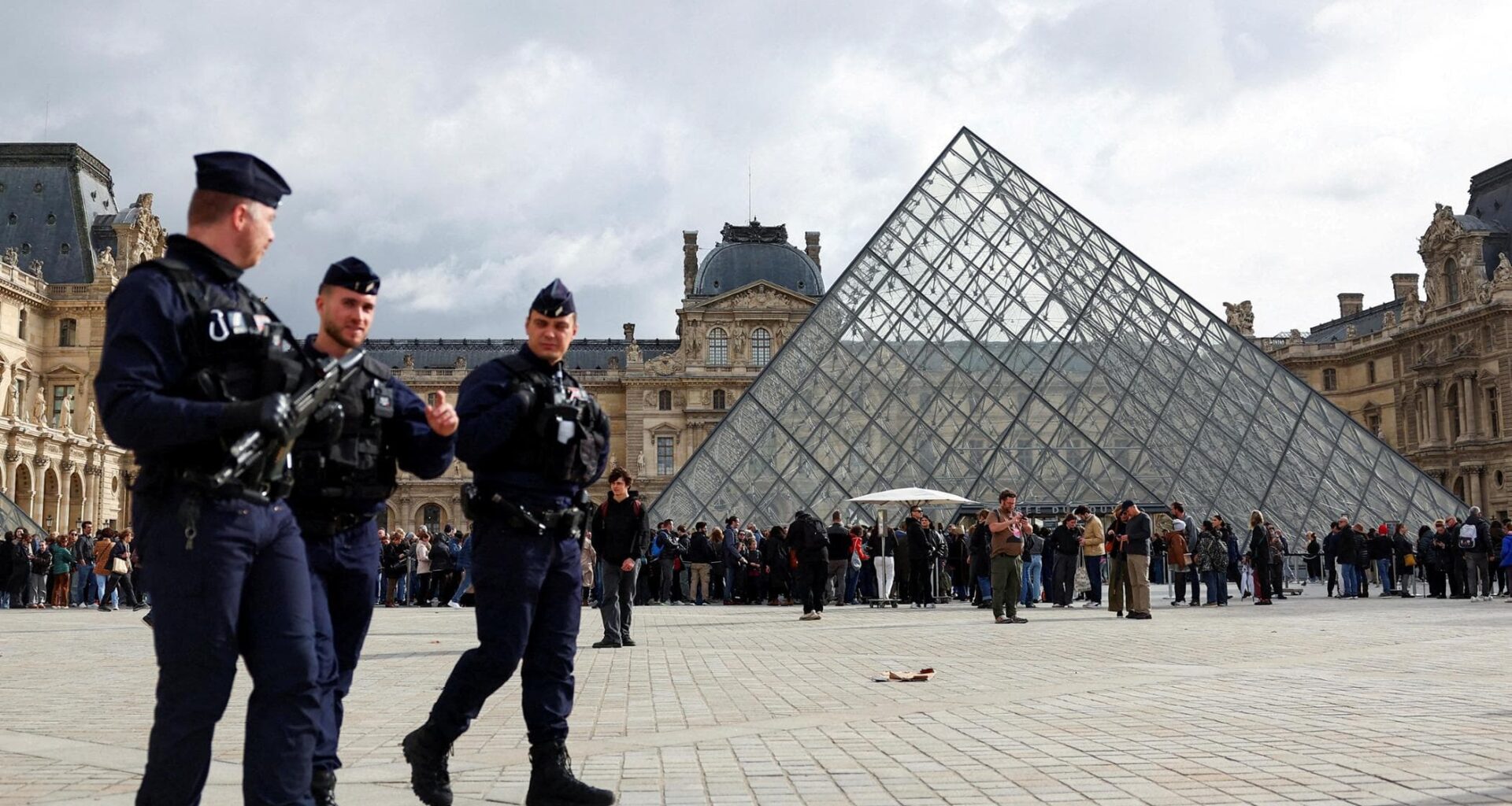 Furto al Louvre, l’imbarazzo per la password del server per la videosorveglianza: era “Louvre” - la Repubblica