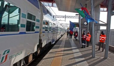 "Biglietto". Poi lo straniero fa scattare la violenza: cosa è successo alla capotreno