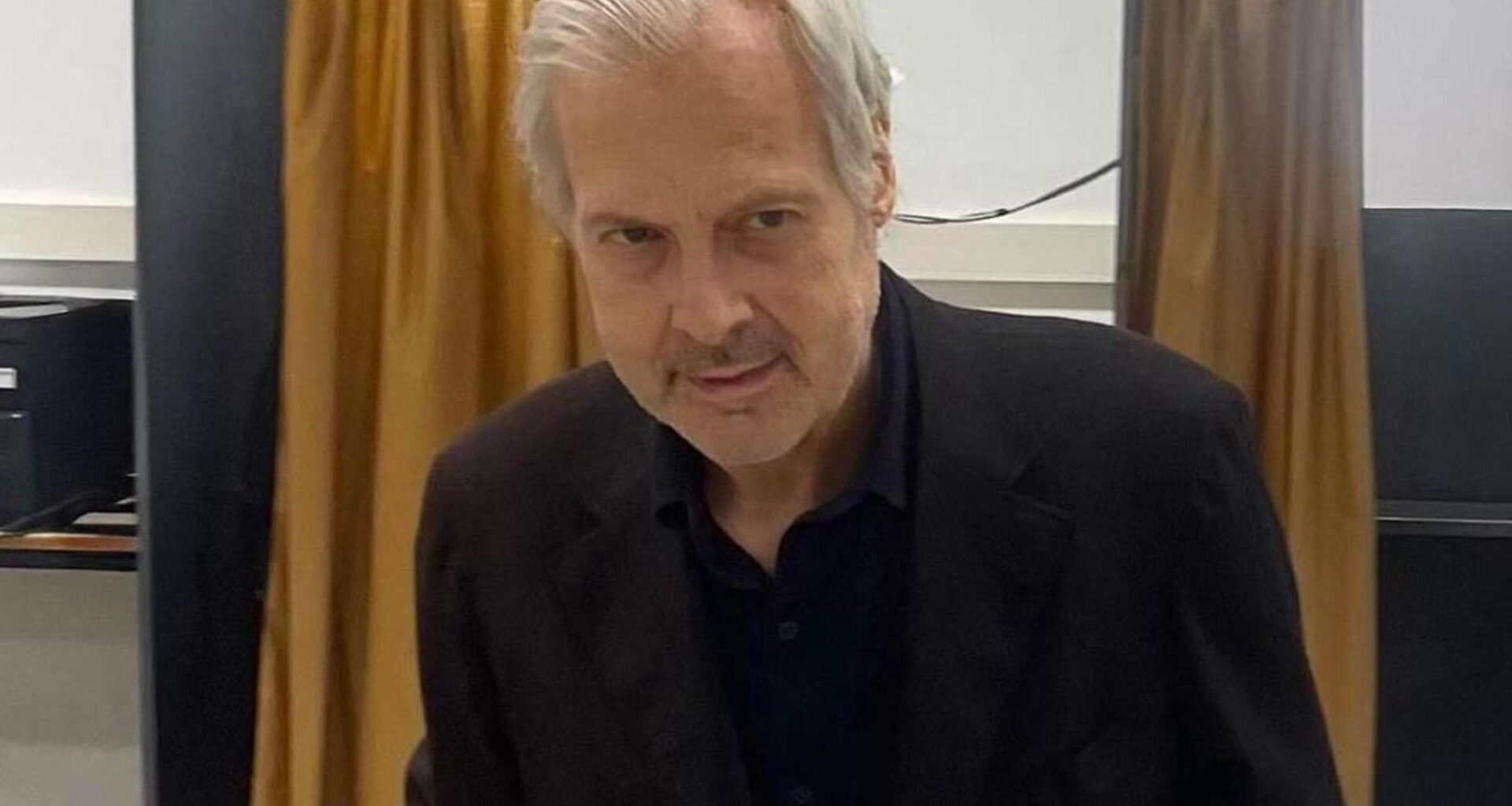 Vittorio Sgarbi a Domenica in: “Mia figlia poteva venire e non lo ha fatto. Mi sposo a Venezia”