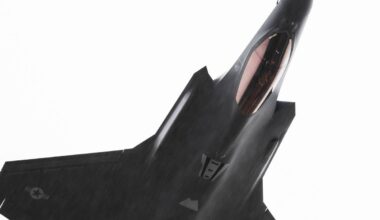 F-35 lanciati da portaerei giapponesi: ecco la nuova strategia militare degli Usa