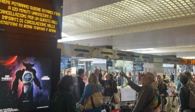 Investimento mortale sui binari in Calabria, caos alla stazione Roma Termini: ritardi fino a 8 ore