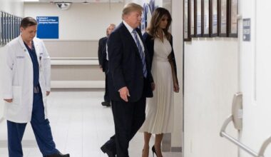 Trump, tutte le malattie del presidente: le caviglie gonfie, i lividi e i segni sulla pelle - la Repubblica