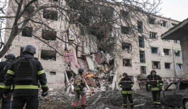 Tensione Usa-Russia sui test nucleari. Mezza Ucraina al buio dopo i raid