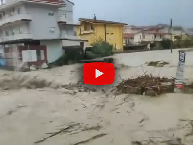 Cropani Marina (CZ), violento nubifragio scarica oltre 150 mm di pioggia, fiumi esondati; il Video