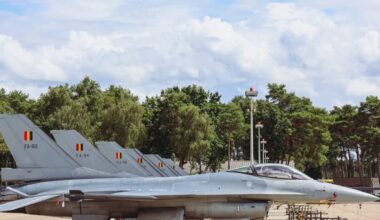 Ombre nei cieli dell'Ue: droni misteriosi sorvolano le basi militari belghe