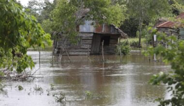 A Cuba le devastazioni dell'uragano Melissa. Ma il regime blocca tutti i convogli di aiuti