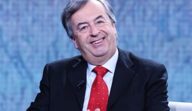 La seconda dose social di Burioni: l’esilio è durato il tempo di un tweet
