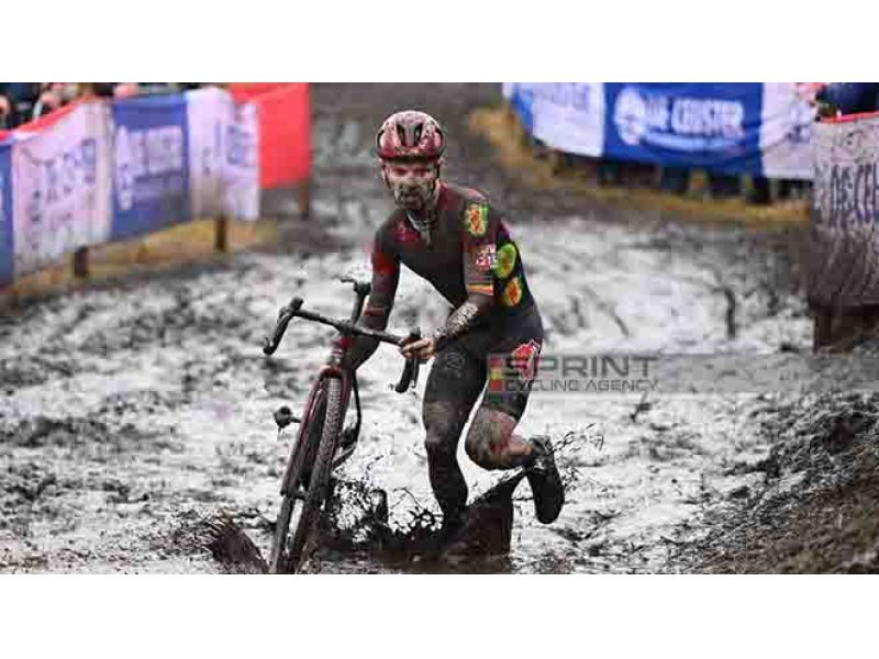 DOPO TRE INTERVENTI L'ARTERIA FEMORALE E' ANCORA UN PROBLEMA