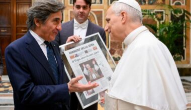 Il Papa: nel sovraccarico di informazione non crescano forme di disumanizzazione