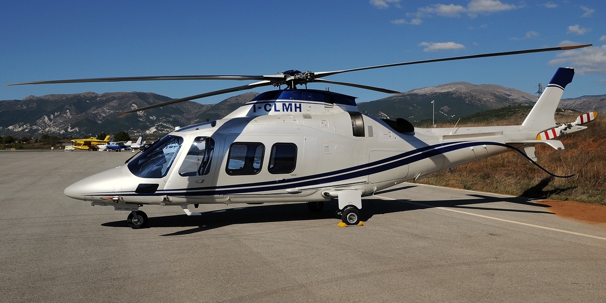 Sugli Appennini fra Marche e Toscana è caduto l'elicottero di un imprenditore orafo di Arezzo: a bordo c'erano lui e un'altra persona