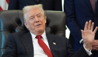 Trump ha graziato Rudy Giuliani e altri alleati che lo aiutarono a tentare di sovvertire il risultato delle elezioni perse nel 2020