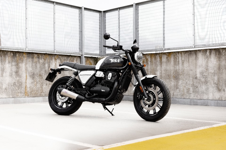 BSA svela i prezzi per il mercato italiano: si parte da 3.999 euro